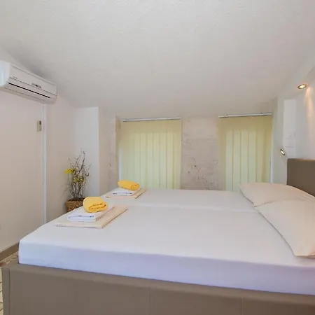 Gemuetliche Mit Beheiztem Pool * Baška Voda