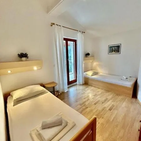 Apartment Gemuetliche Mit Beheiztem Pool