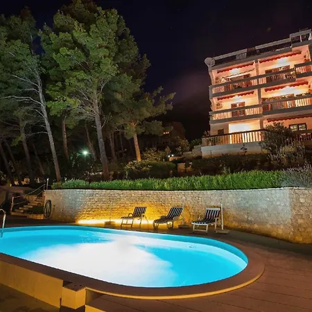 Apartment Gemuetliche Mit Beheiztem Pool Baska Voda