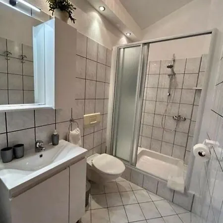 Apartmán Gemuetliche Mit Beheiztem Pool Baška Voda