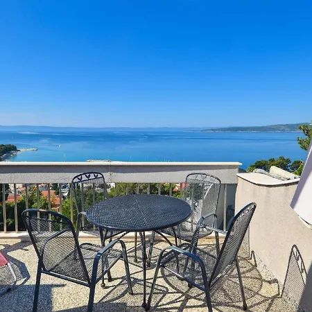 Gemuetliche Mit Beheiztem Pool Baška Voda