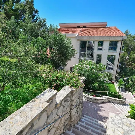 Gemuetliche Mit Beheiztem Pool Apartment